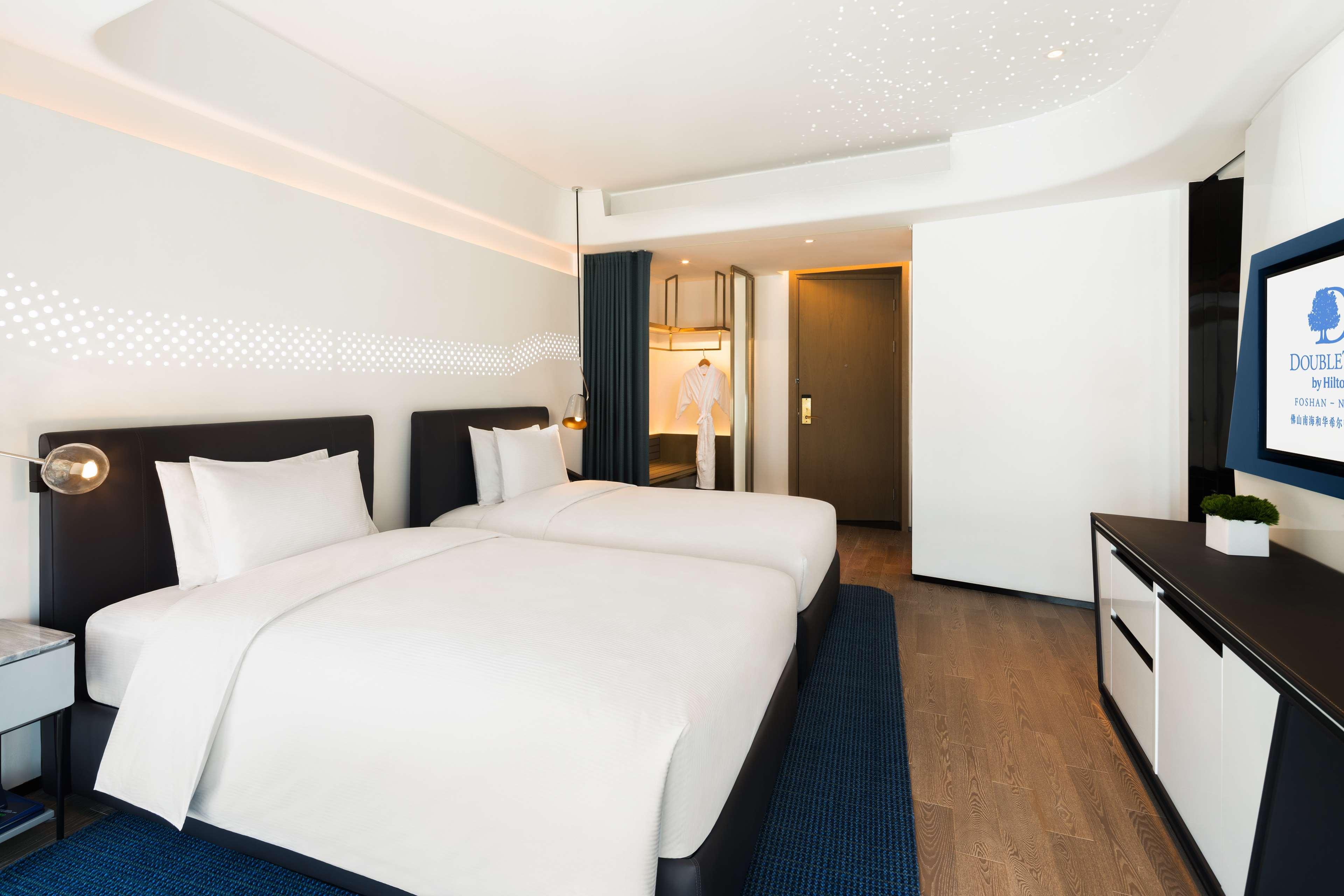 Doubletree By Hilton Foshan Nanhai-Free Canton Fair Shuttle Bus Exterior foto