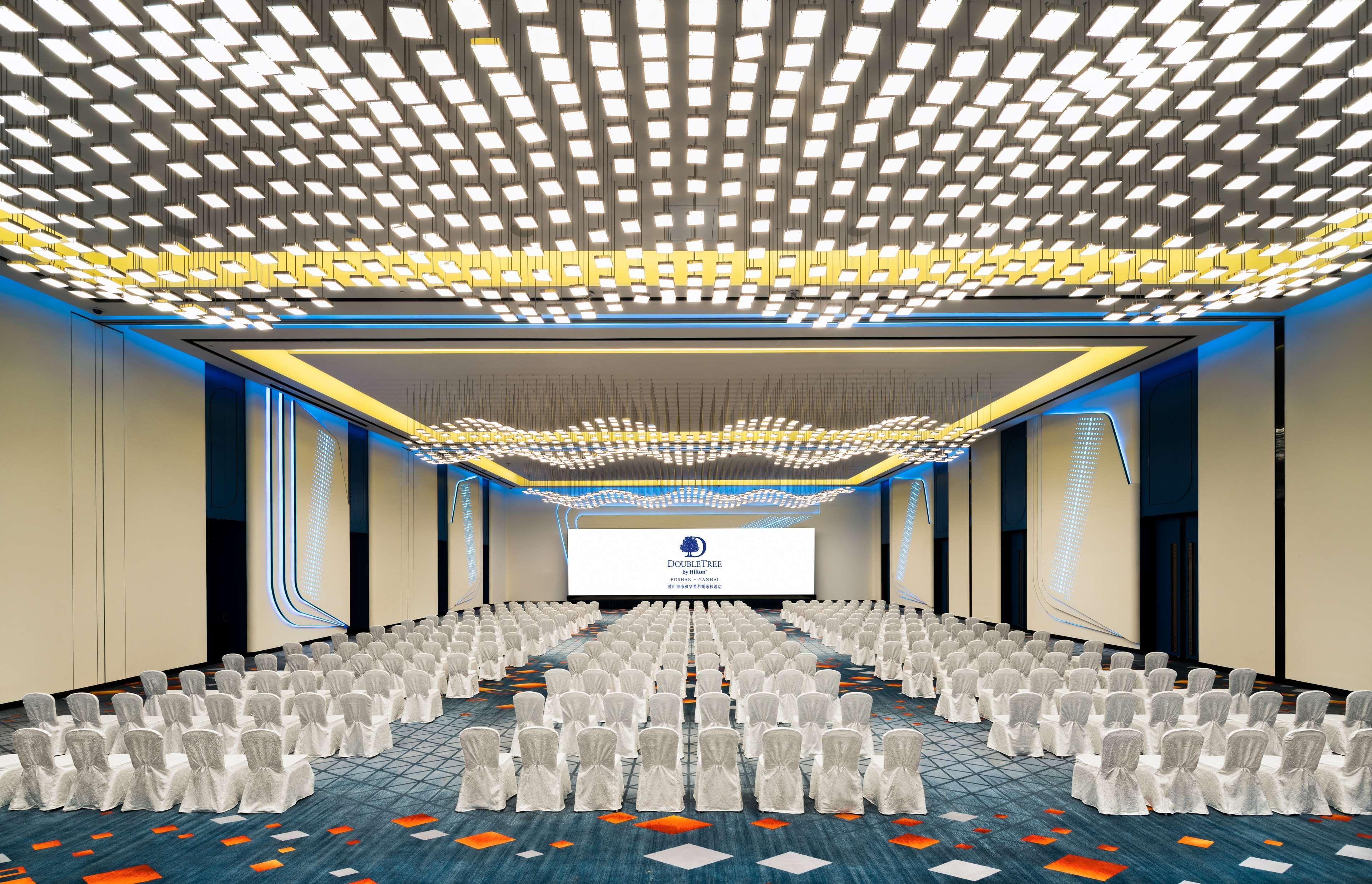 Doubletree By Hilton Foshan Nanhai-Free Canton Fair Shuttle Bus Exterior foto